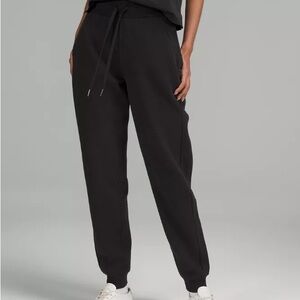 Black Lululemon Scuba Jogger